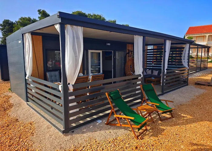 Innova Travelvir - Mobhome Daniel