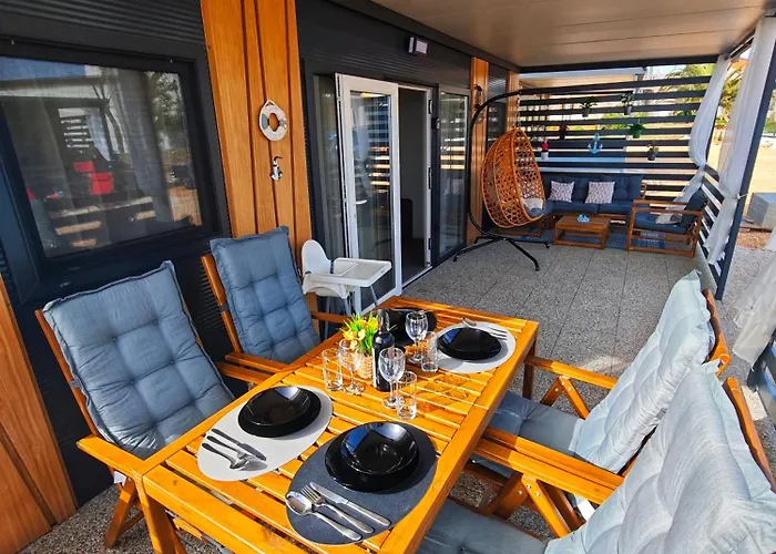 Innova Travelvir - Mobhome Daniel Вир