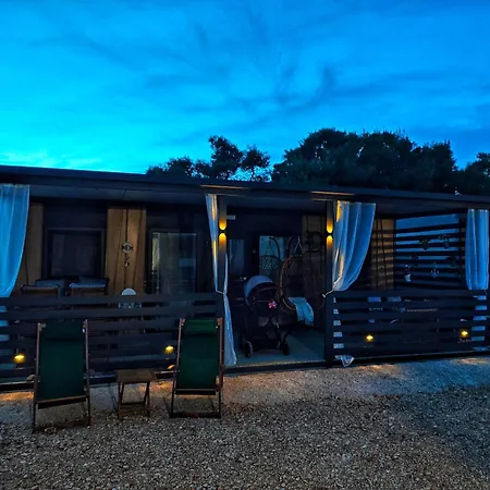 Innova Travelvir - Mobhome Daniel Vir