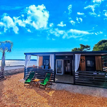 Hébergement de vacances Innova Travelvir - Mobhome Daniel *