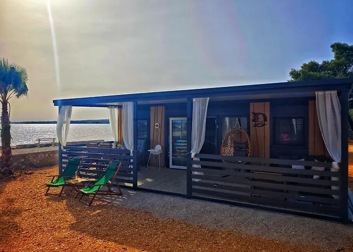 Innova Travelvir - Mobhome Daniel *